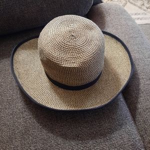 Cappelli Straworld Hat with gold sparkle!